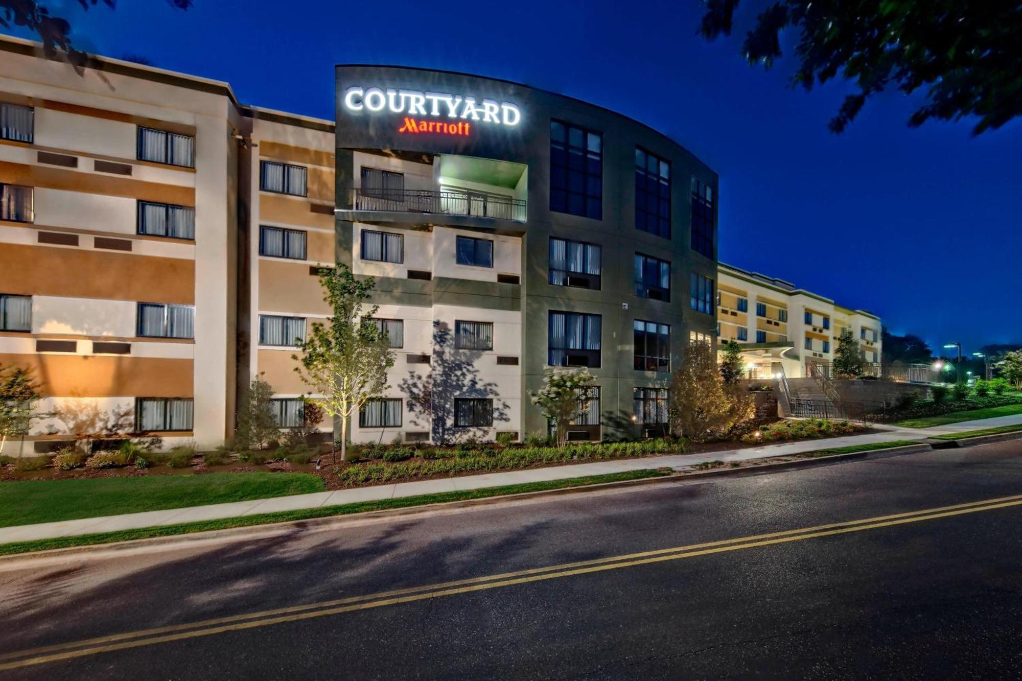 Courtyard By Marriott Oxford Hotel Exterior photo